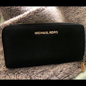 Black Michael Kors wallet